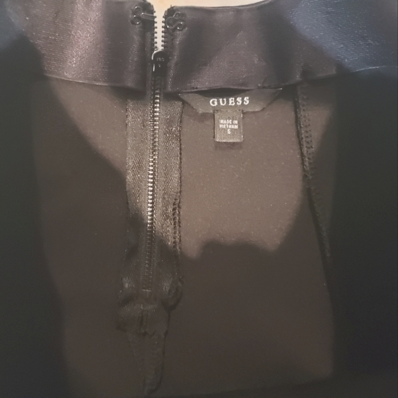 Guess black skirt zip up - Picture 3 of 4